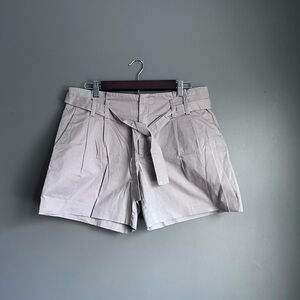 Michael Kors High Waist Relaxed Fit Cotton Shorts Size 6 Cream-Tan Shorts